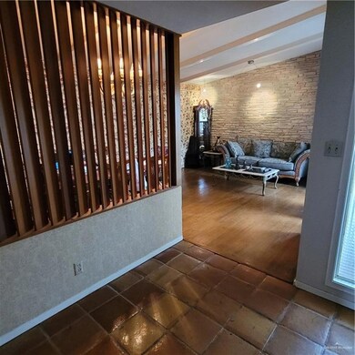 1005 W 9th St, Weslaco, TX 78596 - photo 5