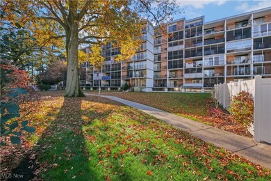 View of apartment building / complex