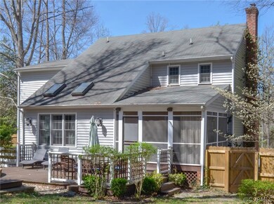 Back of House - Lovely screened in-porch, back dec