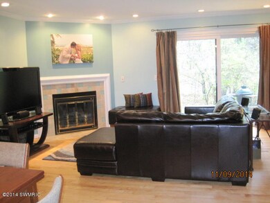 Living Room frplace