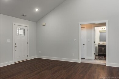 301 Myrtle St, Jeffersonville, IN 47130 - photo 6