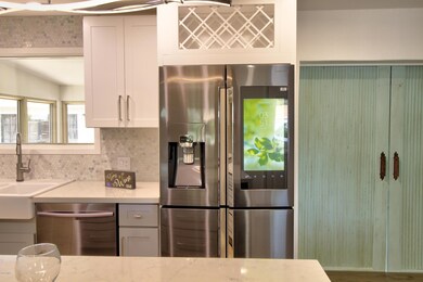 IMG_2154_5_6_Interior 4