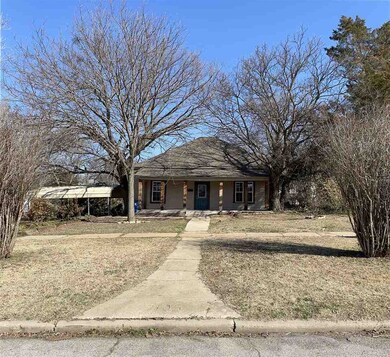 1105 W Chestnut Ave, Duncan, OK 73533 - photo 2