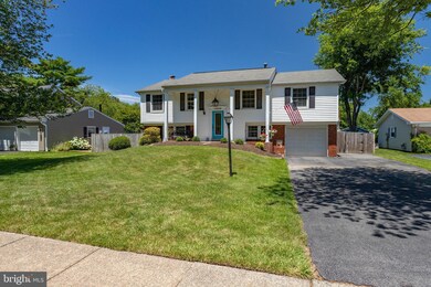 13138 Melville Ln, Fairfax, VA 22033 - photo 3