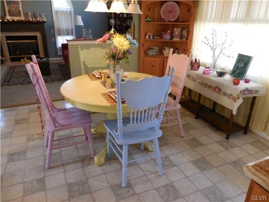 2805 English Ln, Whitehall, PA 18052 - photo 6