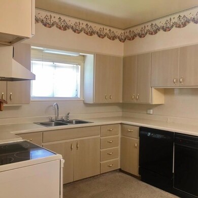 2106 Biehn St, Klamath Falls, OR 97601 - photo 7