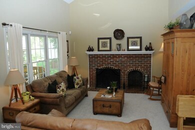 4252 Moot Dr, Dumfries, VA 22025 - photo 2