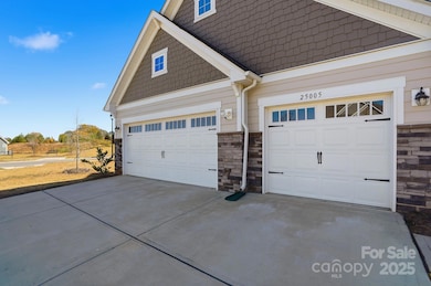 25005 Westwick Ln, Huntersville, NC 28078 - photo 2