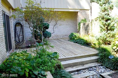 12136 Quorn Ln, Reston, VA 20191 - photo 3