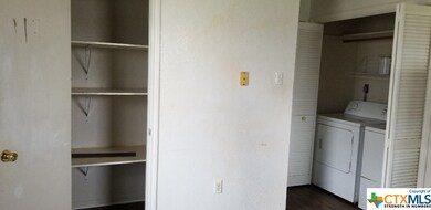 308 Horseshoe Dr unit A-, Copperas Cove, TX 76522 - photo 2