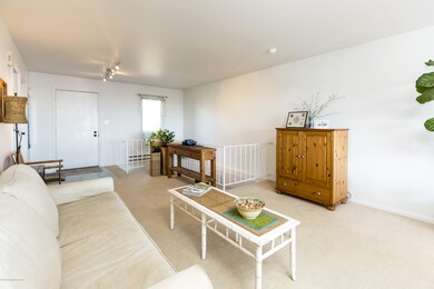 07_Living Room-4
