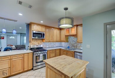 319 Larkin St, Benton, LA 71006 - photo 4