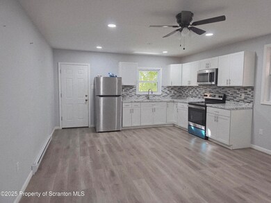 409 Pittston Ave unit 1st floor S, Scranton, PA 18505 - photo 4