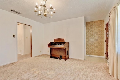 706 S Hyde Park Ave, Denison, TX 75020 - photo 6