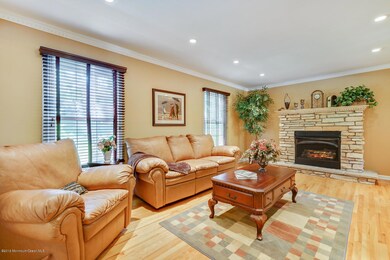 116 Windham Way Freehold NJ-large-016-38