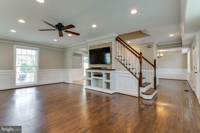 13147 Maltese Ln, Fairfax, VA 22033 - photo 2