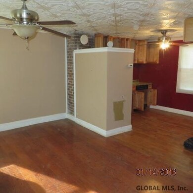 3 Howard St, Troy, NY 12180 - photo 2