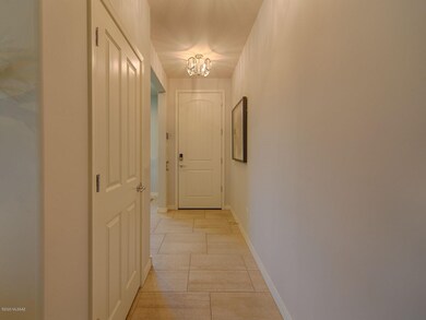 002_Foyer