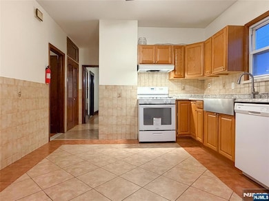 183 Dukes St unit 1, Kearny, NJ 07032 - photo 7