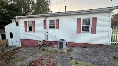 808 James St, Flatwoods, KY 41139 - photo 4