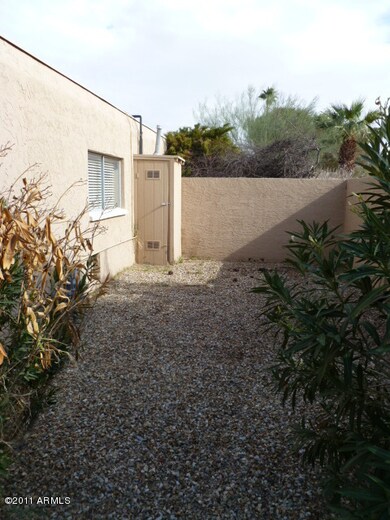 SIDE YARD
