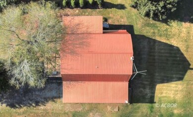 1486 Alice Rd - Vinton, OH 45686
