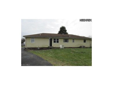 22461 Libby Rd, Bedford, OH 44146 - photo 4