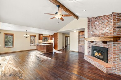 Vaulted Ceiling with Gas Fireplace