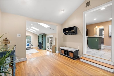 923 Main St, Hingham, MA 02043 - photo 4