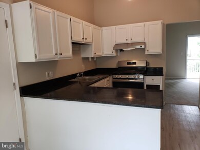 4410 Sylvan Dr, Reading, PA 19606 - photo 2