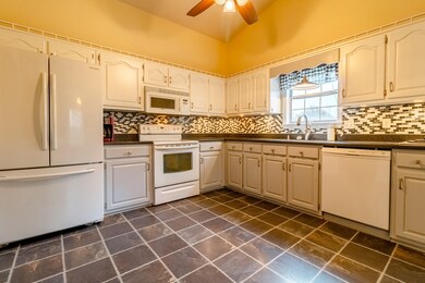 331 Bethany Dr, Dalton, GA 30721 - photo 3