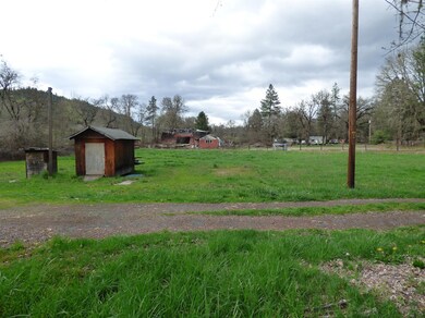 2655 E Evans Creek Rd, Rogue River, OR 97537 - photo 2