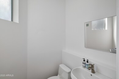 1XH20335_2048px