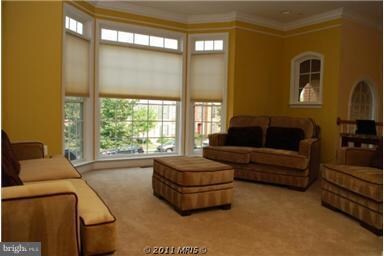 25898 Commons Square, Chantilly, VA 20152 - photo 4