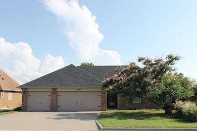 816 E Roubidoux St, Nixa, MO 65714 - photo 4