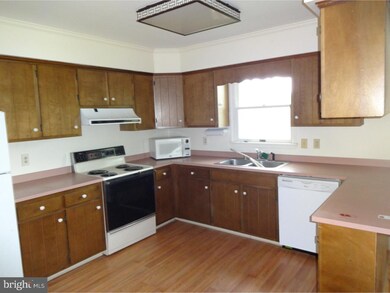 27 Westfield Dr, Newark, DE 19711 - photo 2