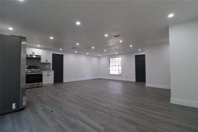 3618 Danny Bryan Blvd, Tampa, FL 33619 - photo 6