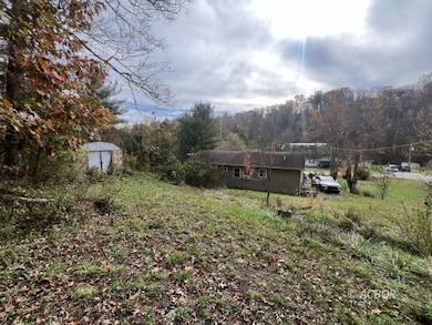 2048 Georges Creek Rd, Gallipolis, OH 45631 - photo 5