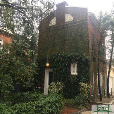 554 E Taylor St unit Carriage House, Savannah, GA 31401 - photo 2