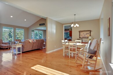 15330 Rainier View Dr SE, Yelm, WA 98597 - photo 5