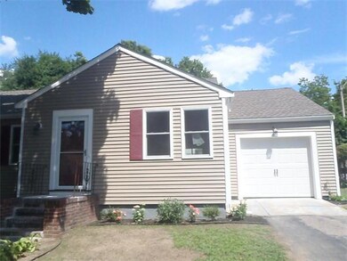 527 Baker St, West Roxbury, MA 02132 - photo 2