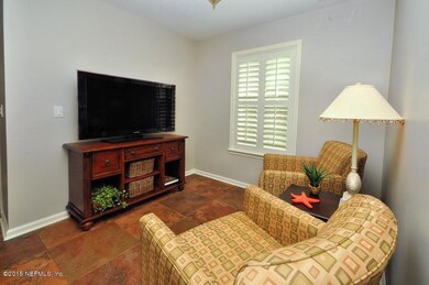 1st Floor Suite-Family room