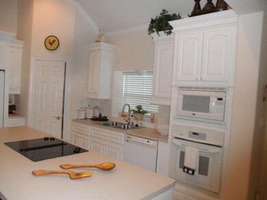 200 Valencia, Weslaco, TX 78596 - photo 5