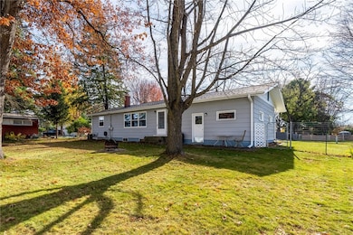 1516 Wilcox St, Menomonie, WI 54751 - photo 4