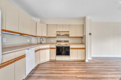 Charles River Towers unit 521, Watertown, MA 02472 - photo 2