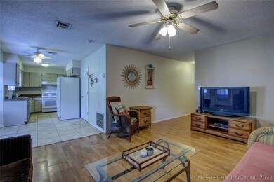 442 W 149th Place S, Glenpool, OK 74033 - photo 5