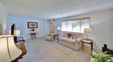 95 Victoria Way, Central Point, OR 97502 - photo 3