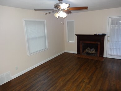 OPEN TO KITCHEN