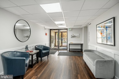 307 B B000 Summit Dr unit B, Bryn Mawr, PA 19010 - photo 5