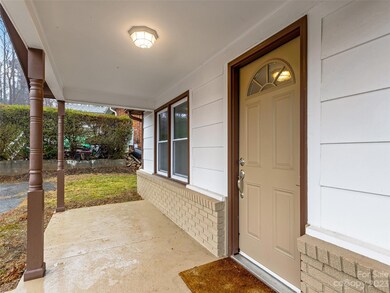 110 Oakhurst St, Hendersonville, NC 28792 - photo 4